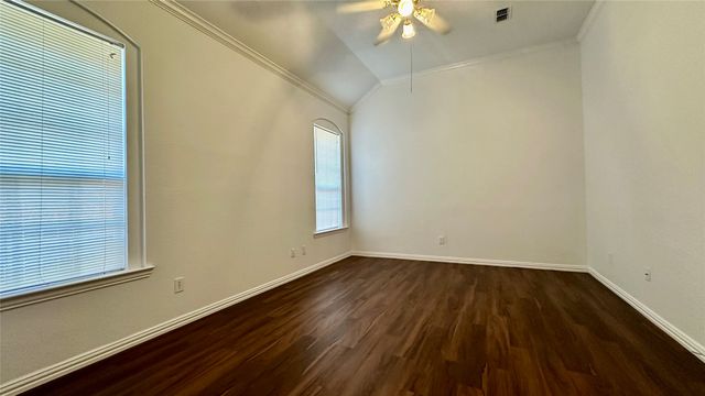 808 Pinnacle Circle, Lewisville, TX 75077