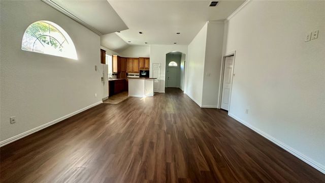 808 Pinnacle Circle, Lewisville, TX 75077
