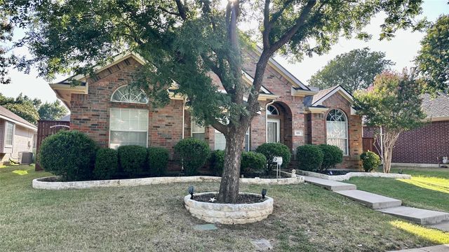 808 Pinnacle Circle, Lewisville, TX 75077