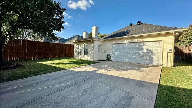 808 Pinnacle Circle, Lewisville, TX 75077