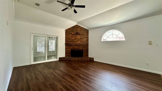 808 Pinnacle Circle, Lewisville, TX 75077