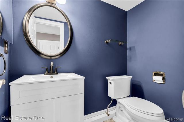 5063 Abington Drive, Troy, MI 48085