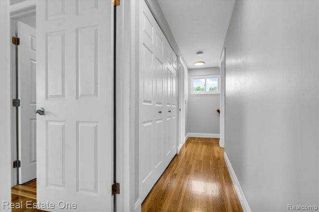 5063 Abington Drive, Troy, MI 48085