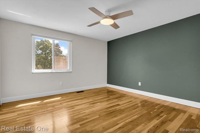 5063 Abington Drive, Troy, MI 48085