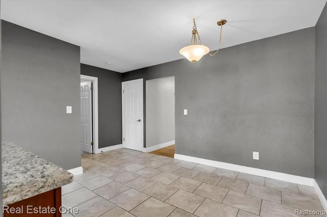 5063 Abington Drive, Troy, MI 48085