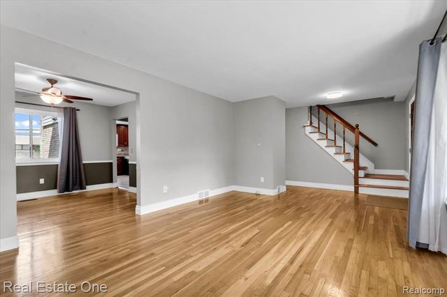 5063 Abington Drive, Troy, MI 48085