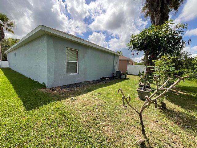 3047 27TH COURT E, Palmetto, FL 34221