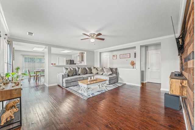 17011 Edgware Drive, Houston, TX 77084