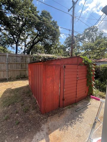 4322 Bradley Lane, Arlington, TX 76017