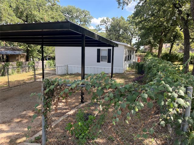 4322 Bradley Lane, Arlington, TX 76017