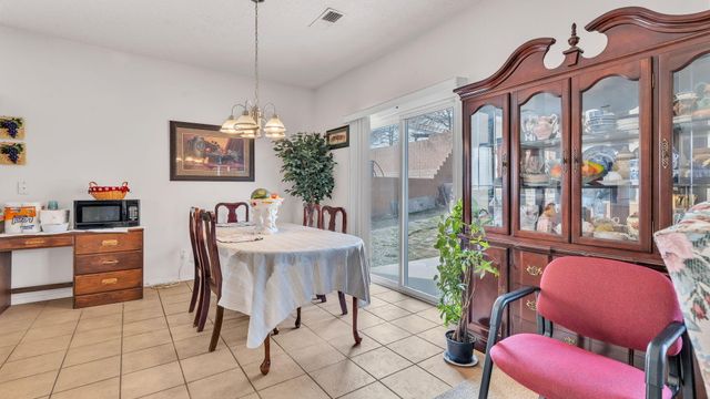 3211 Rio Maria Drive SW, Albuquerque, NM 87121
