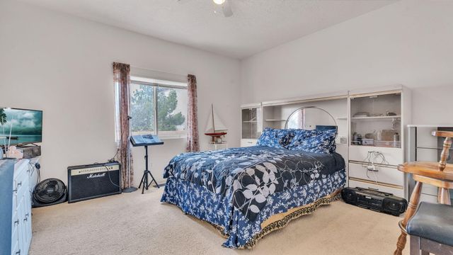 3211 Rio Maria Drive SW, Albuquerque, NM 87121