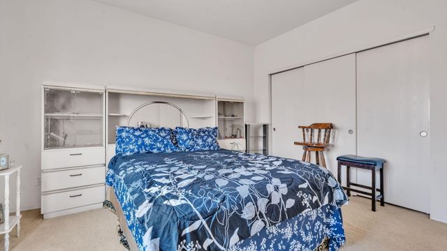 3211 Rio Maria Drive SW, Albuquerque, NM 87121