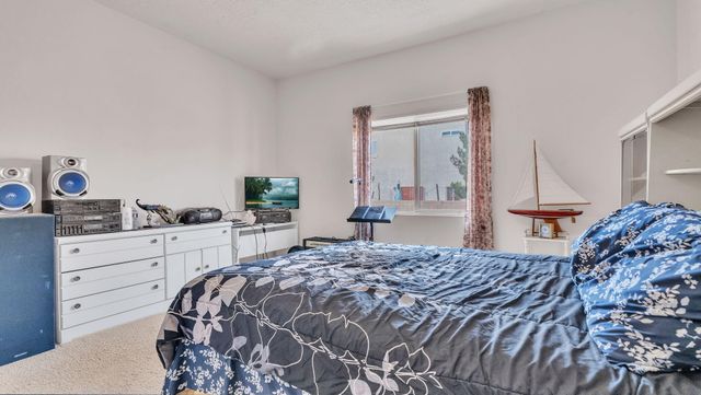 3211 Rio Maria Drive SW, Albuquerque, NM 87121