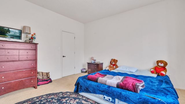 3211 Rio Maria Drive SW, Albuquerque, NM 87121