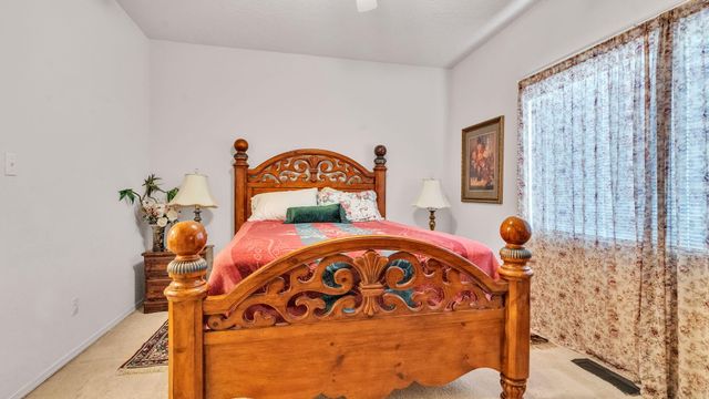 3211 Rio Maria Drive SW, Albuquerque, NM 87121