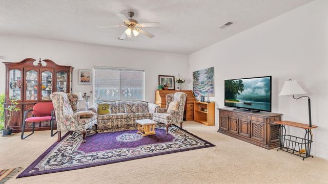 3211 Rio Maria Drive SW, Albuquerque, NM 87121