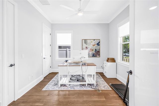 151 17TH AVENUE N, St Petersburg, FL 33704