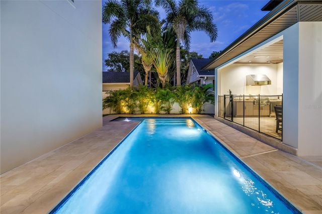 151 17TH AVENUE N, St Petersburg, FL 33704