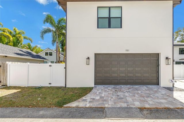 151 17TH AVENUE N, St Petersburg, FL 33704