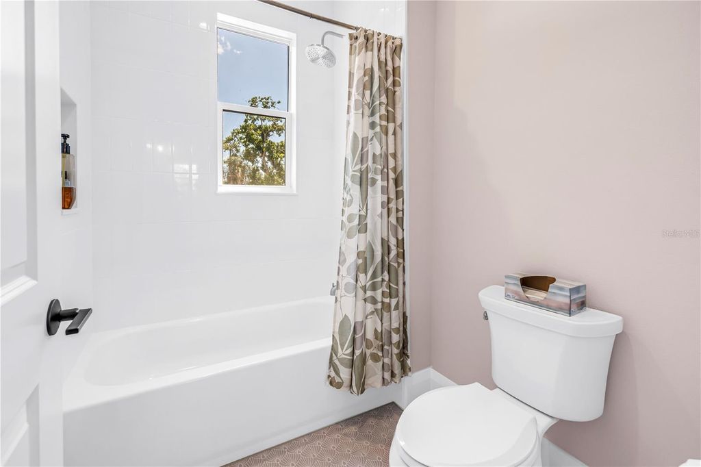 Image 29 of property listing at 151 17TH AVENUE N, St Petersburg, FL 33704