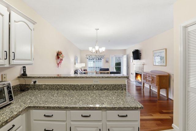 203 Allerton Commons Ln 203, Braintree, MA 02184
