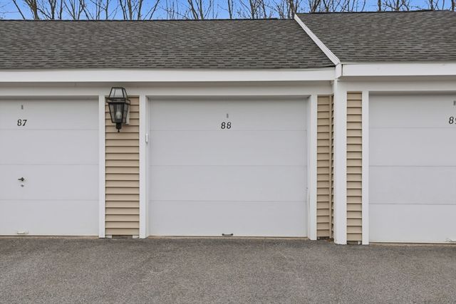 203 Allerton Commons Ln 203, Braintree, MA 02184