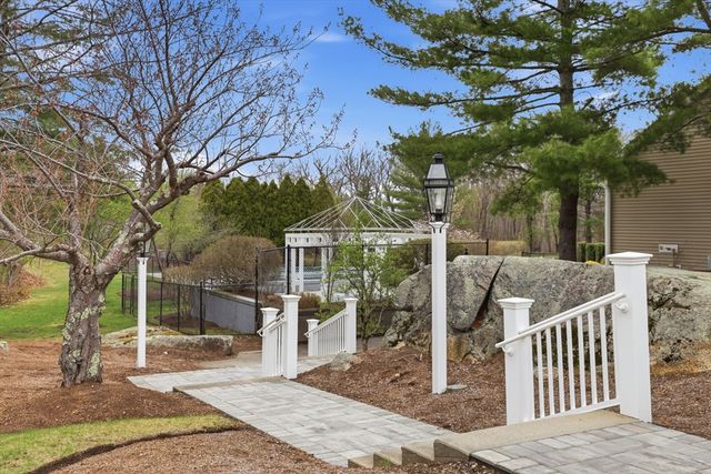 203 Allerton Commons Ln 203, Braintree, MA 02184