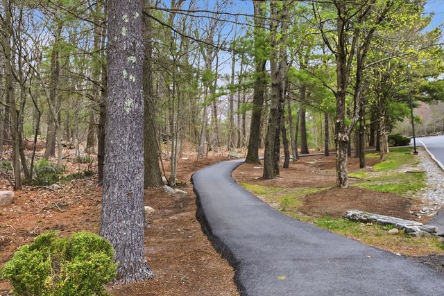 203 Allerton Commons Ln 203, Braintree, MA 02184