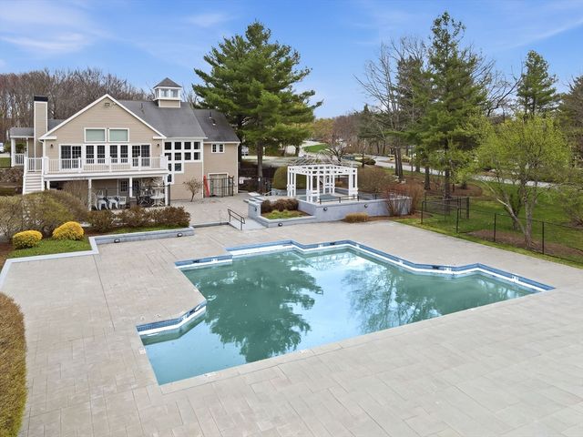 203 Allerton Commons Ln 203, Braintree, MA 02184