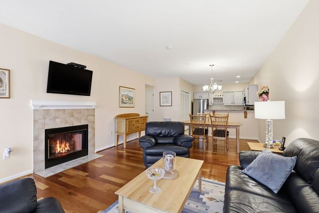 203 Allerton Commons Ln 203, Braintree, MA 02184