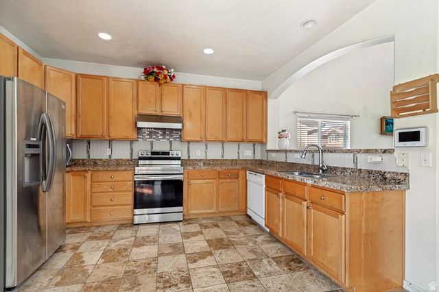 5037 W WHITE DIAMOND WAY, West Valley City, UT 84120