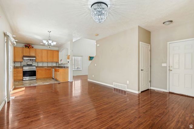 5037 W WHITE DIAMOND WAY, West Valley City, UT 84120
