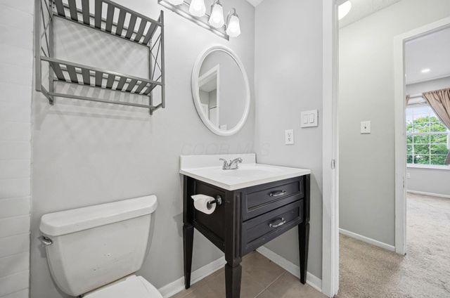 8249 Big Horn Court, Powell, OH 43065