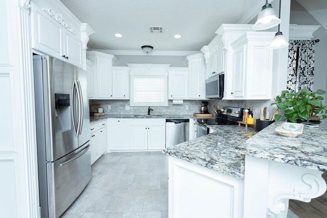 410 Sixth Street, Iowa, LA 70647