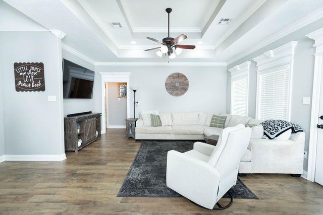 410 Sixth Street, Iowa, LA 70647