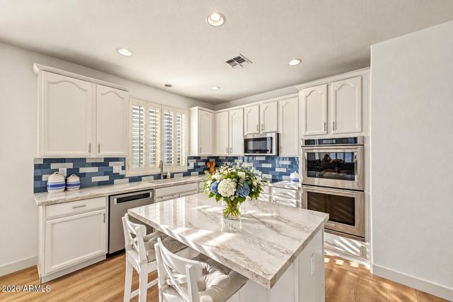 3331 E HORSESHOE Drive, Chandler, AZ 85249