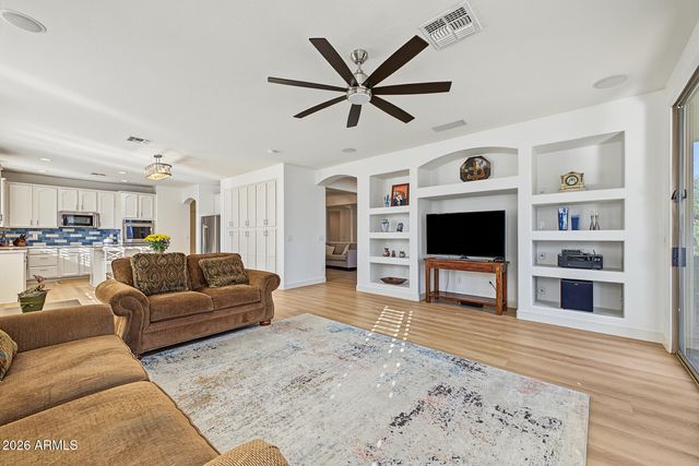 3331 E HORSESHOE Drive, Chandler, AZ 85249