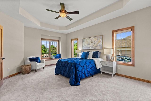 W218N5466 Taylors Woods DRIVE, Menomonee Falls, WI 53051