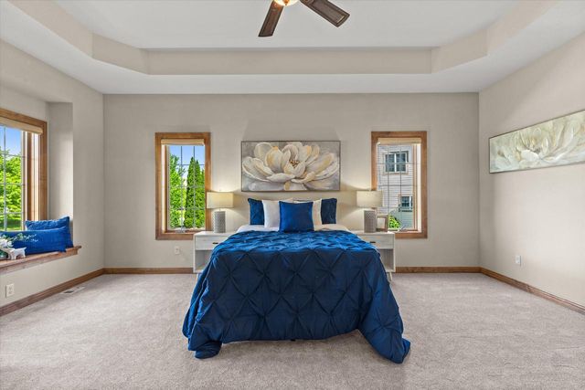 W218N5466 Taylors Woods DRIVE, Menomonee Falls, WI 53051