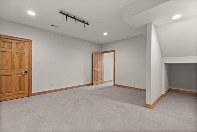 W218N5466 Taylors Woods DRIVE, Menomonee Falls, WI 53051
