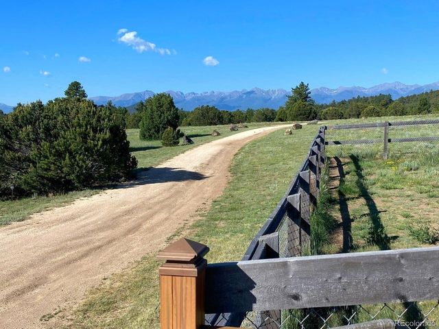 595 Dead Mule Ln, Westcliffe, CO 81252