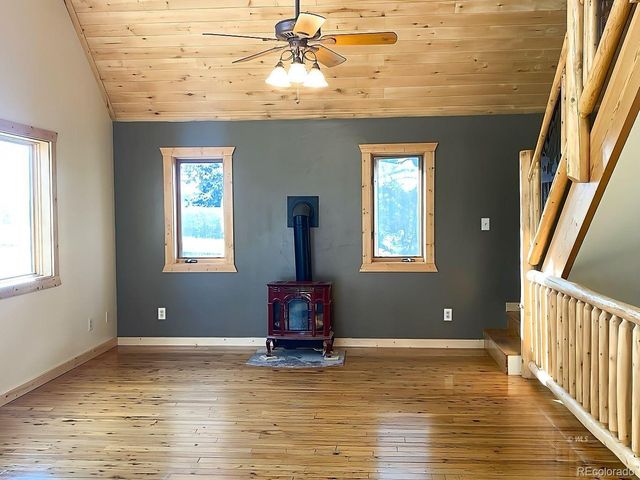 595 Dead Mule Ln, Westcliffe, CO 81252