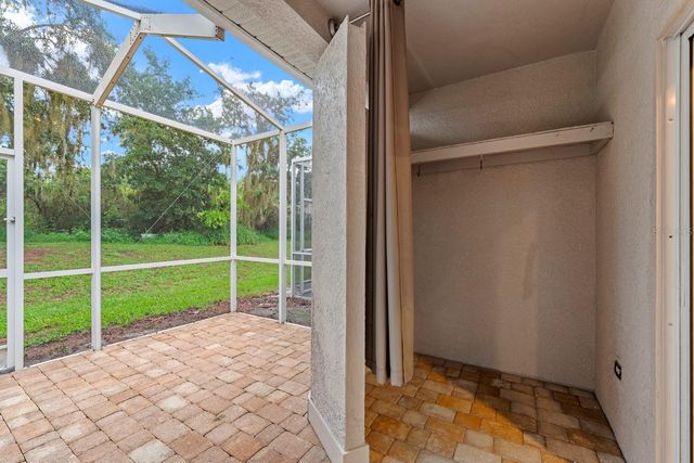 15836 FISHHAWK FALLS DRIVE, Lithia, FL 33547