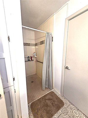 720 W Avenue H Ave, Kingsville, TX 78363