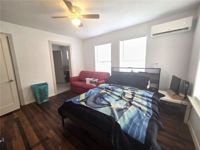 720 W Avenue H Ave, Kingsville, TX 78363