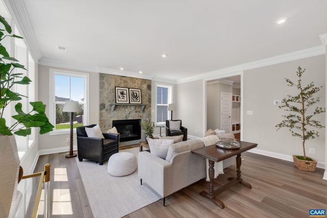 1198 SABLEWOOD DR, Charlottesville, VA 22911