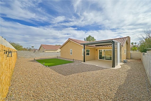 592 Macbrey Drive, Las Vegas, NV 89123