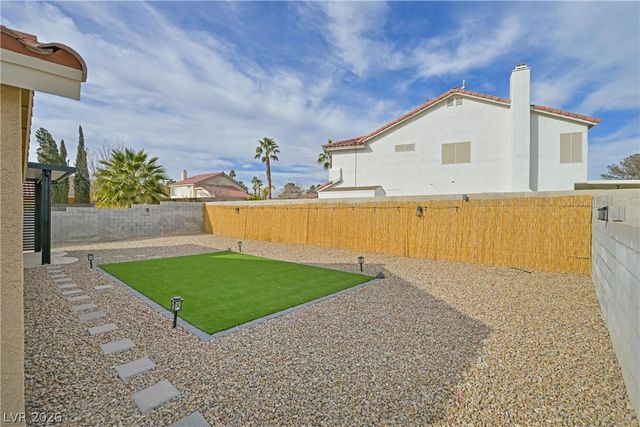 592 Macbrey Drive, Las Vegas, NV 89123