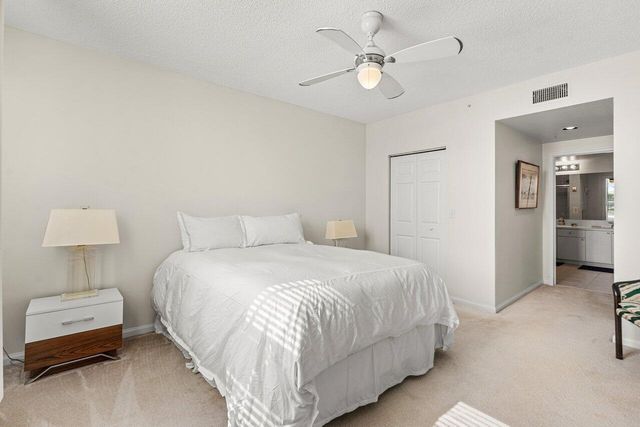 11750 St Andrews Place 202, Wellington, FL 33414